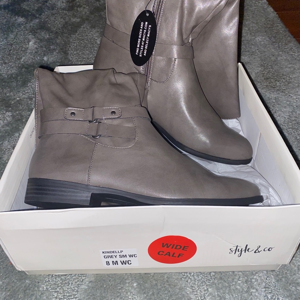 Gray style and Co boots